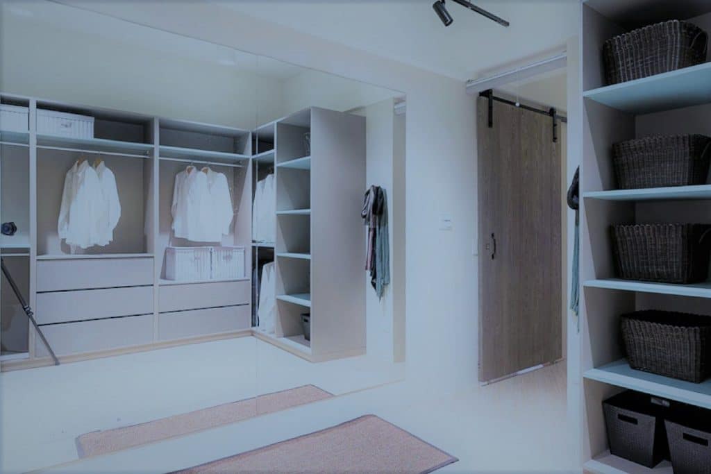 Ventajas de los vestidores a medida en Prosperidad